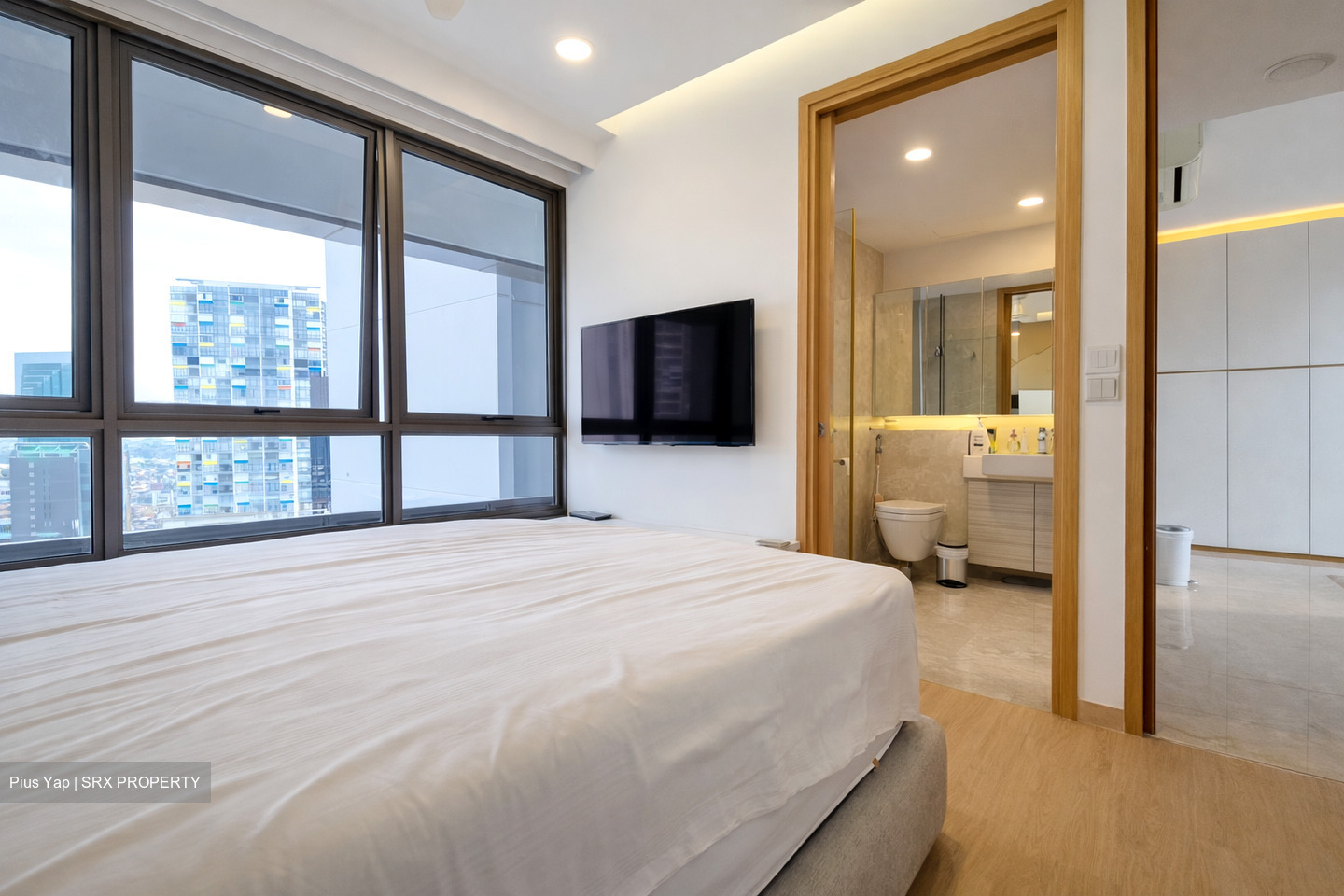 6 Derbyshire (D11), Condominium #538103201